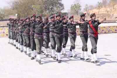 defence-services-preparatory-institute-satara-parisar-aurangabad-maharashtra-army-training-centres-xs96bep.jpg